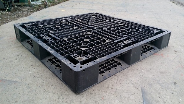 PALLET NHỰA 1100 X1100 X140 MM MẨU 03
